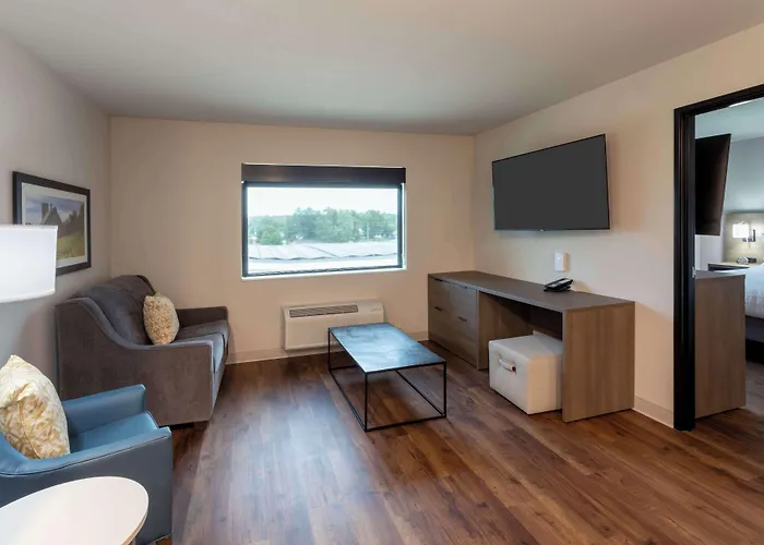 Grandstay Hotel & Suites Johnston-Des Moines, Ia